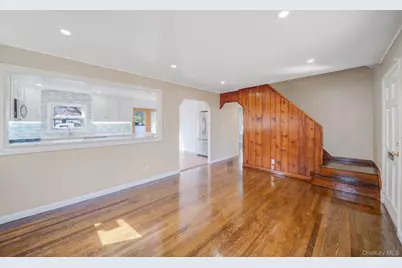 150 Spur Drive S, Bay Shore, NY 11706 - Photo 3