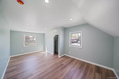 150 Spur Drive S, Bay Shore, NY 11706 - Photo 15