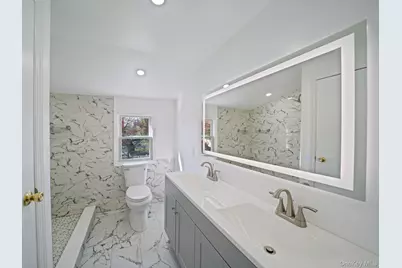 150 Spur Drive S, Bay Shore, NY 11706 - Photo 13