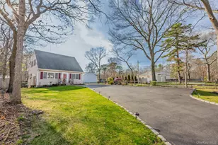 278 Ridge Rd, Ridge, NY 11961 - Photo 3