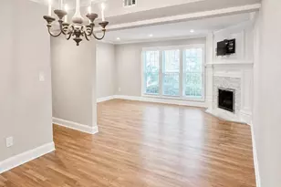 109 Aspen Dr E, Woodbury, NY 11797 - Photo 9