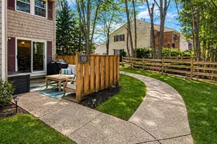 109 Aspen Dr E, Woodbury, NY 11797 - Photo 3