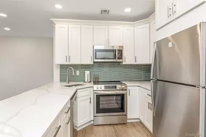 100 W Broadway #2DD, Long Beach, NY 11561 - Photo 5