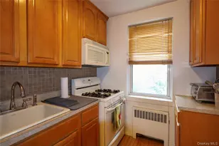 485 Bronx River Rd, Yonkers, NY 10704 - Photo 9