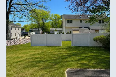 11 Bedford Street, Wyandanch, NY 11798 - Photo 13