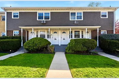 3609 N Wilshire Lane #3609 F, Oakdale, NY 11769 - Photo 1