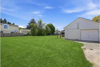 86 Tyler Avenue, West Sayville, NY 11796 - Photo 29