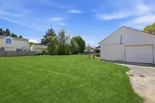 86 Tyler Ave, West Sayville, NY 11796 - Photo 29