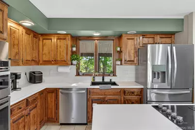 40 Brentwood Drive, Poughkeepsie, NY 12603 - Photo 25