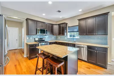 27 Grant Street, Port Jefferson Station, NY 11776 - Photo 19