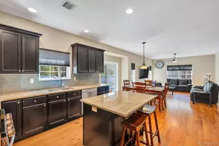27 Grant St, Port Jefferson Station, NY 11776 - Photo 23