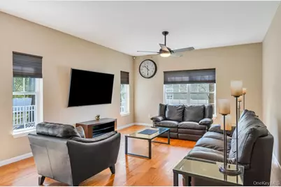 27 Grant Street, Port Jefferson Station, NY 11776 - Photo 17