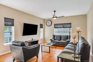 27 Grant St, Port Jefferson Station, NY 11776 - Photo 17