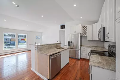 38 Hopes Avenue, Holtsville, NY 11742 - Photo 9