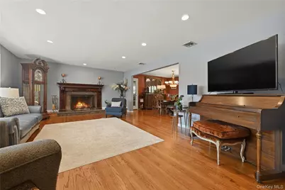 11 Rumson Road, Massapequa, NY 11758 - Photo 5