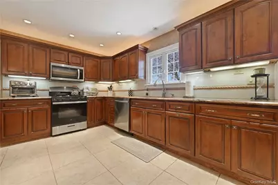 11 Rumson Road, Massapequa, NY 11758 - Photo 11