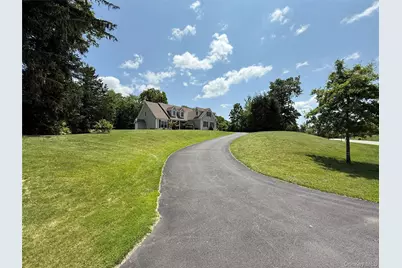 91 Caties Way, Hopewell Junction, NY 12533 - Photo 3