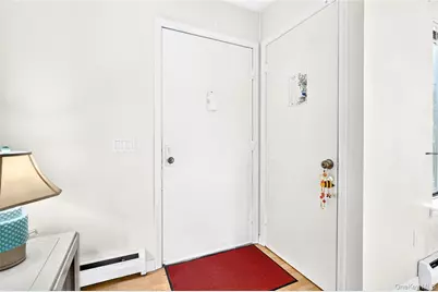 23 Hillside Terrace #D, White Plains, NY 10601 - Photo 5