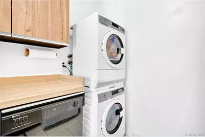 23 Hillside Terrace #D, White Plains, NY 10601 - Photo 21