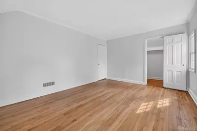 64 Beech Street W, White Plains, NY 10604 - Photo 27