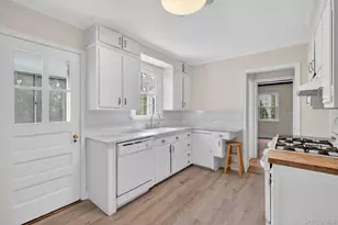 64 Beech Street W, White Plains, NY 10604 - Photo 17