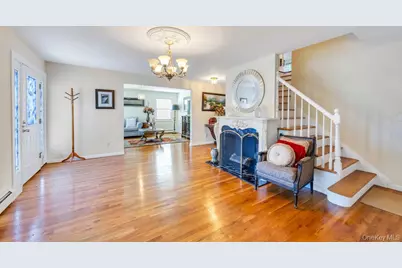 64 Cottage Place, Mineola, NY 11501 - Photo 13
