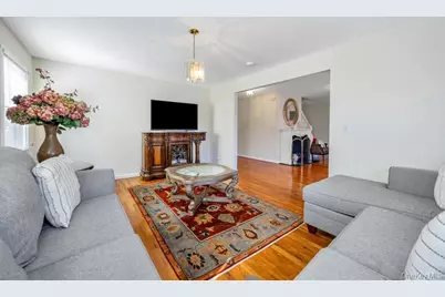 64 Cottage Place, Mineola, NY 11501 - Photo 9