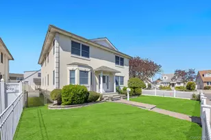 64 Cottage Pl, Mineola, NY 11501 - Photo 3