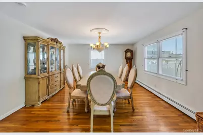 64 Cottage Place, Mineola, NY 11501 - Photo 17