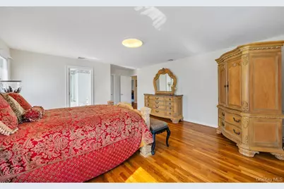 64 Cottage Place, Mineola, NY 11501 - Photo 29