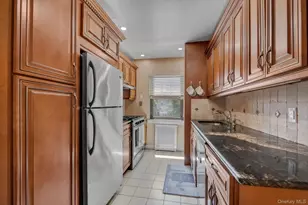 1195 E Broadway, Hewlett, NY 11557 - Photo 7