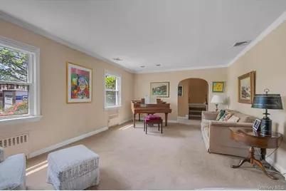 11 Garden Drive, Lynbrook, NY 11563 - Photo 3