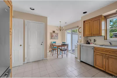 11 Garden Drive, Lynbrook, NY 11563 - Photo 7