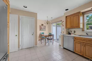 11 Garden Dr, Lynbrook, NY 11563 - Photo 7