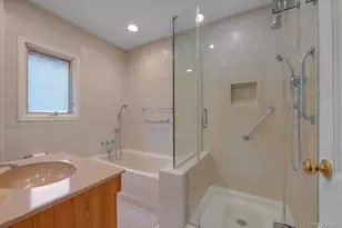 11 Garden Dr, Lynbrook, NY 11563 - Photo 13
