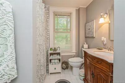 110 Red Spring Lane, Glen Cove, NY 11542 - Photo 37