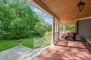 110 Red Spring Ln, Glen Cove, NY 11542 - Photo 7