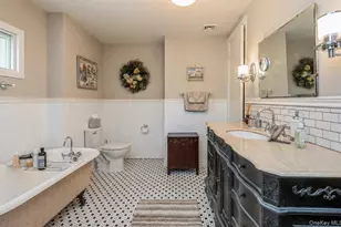 110 Red Spring Ln, Glen Cove, NY 11542 - Photo 33