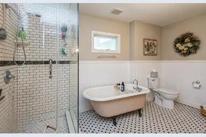110 Red Spring Lane, Glen Cove, NY 11542 - Photo 35