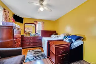 20 Ronald Pl, Roosevelt, NY 11575 - Photo 9