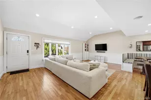 204 Violet St, Massapequa Park, NY 11762 - Photo 3