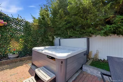 204 Violet Street, Massapequa Park, NY 11762 - Photo 31