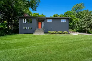 27 Lakeview Ave W, Cortlandt Manor, NY 10567 - Photo 3