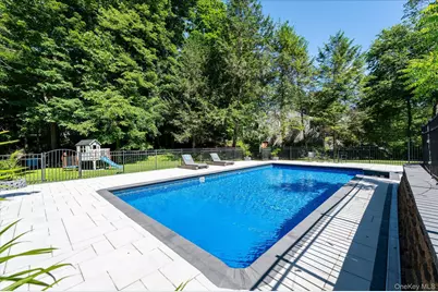 27 Lakeview Avenue W, Cortlandt Manor, NY 10567 - Photo 31