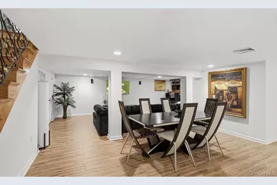10 Hart Place, Dix Hills, NY 11746 - Photo 49