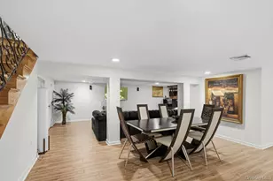10 Hart Pl, Dix Hills, NY 11746 - Photo 49