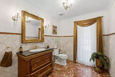 10 Hart Place, Dix Hills, NY 11746 - Photo 31