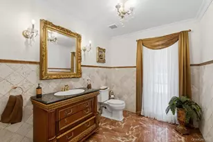 10 Hart Pl, Dix Hills, NY 11746 - Photo 31