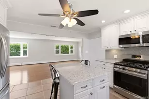 22 Wiggins St, Ronkonkoma, NY 11779 - Photo 9