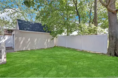 84 Wellington Street, Hempstead, NY 11550 - Photo 31